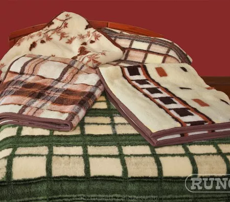 Narzuty koce wełniane