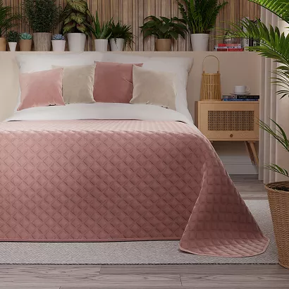 Narzuta dekoracyjna VELVI 170x210 pikowana w geometryczny wzór ciemnopudrowa