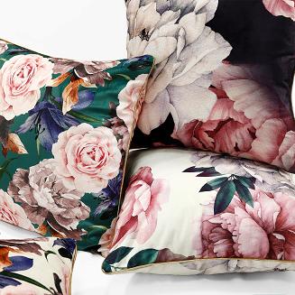 Poszewka dekoracyjna Rose Light Velvet 45x45 welwetowa zielona róże