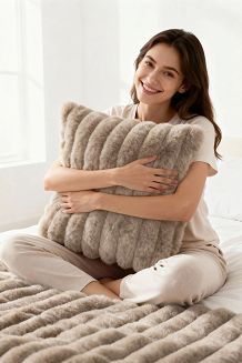 Taupe Gruby Futrzany Koc z Mikrofibry 150x200 Bunny