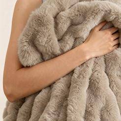 Taupe Gruby Futrzany Koc z Mikrofibry 150x200 Bunny