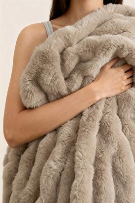 Koc BUNNY 150x200 taupe Gruby Futrzany Puszysty