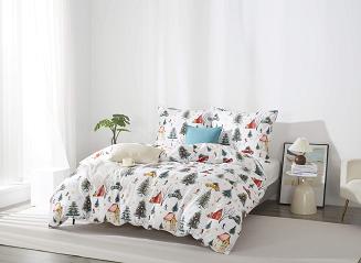 Biała Świąteczna Pościel z Mikrofibry z Nadrukiem 160x200 Xmass Skiing