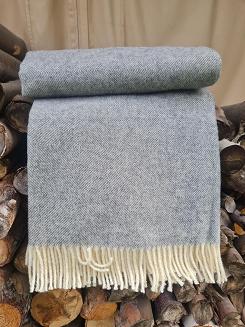 Koc wełniany z frędzlami 150x200 DIAGONAL wełna nowozelandzka popiel