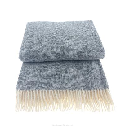 Koc wełniany z frędzlami 150x200 DIAGONAL wełna nowozelandzka popiel