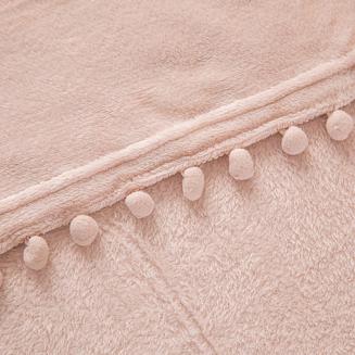 Koc narzuta Pompie 150x200 pudrowy róż z pomponami
