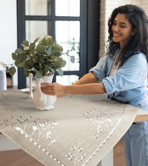 Obrus dekoracyjny ADELINE 140x300 Eurofirany beżowy