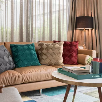 Poszewka dekoracyjna SONIA 45x45 Eurofirany ciemnomiętowa welwetowa przeplatana