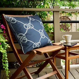 Poszewka dekoracyjna wodoodporna GARDEN 45x45 Eurofirany granatowa w stylu marynistycznym