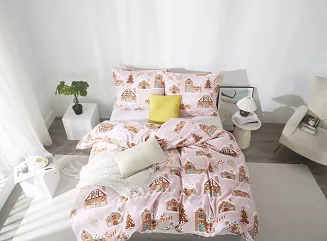 Pudrowa Świąteczna Pościel z Mikrofibry z Nadrukiem 140x200 Gingerhouse