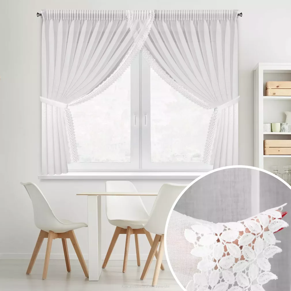 Firana gotowa na taśmie HESTIA 400x160 Eurofirany biała z etaminy koronkowe listki na bokach