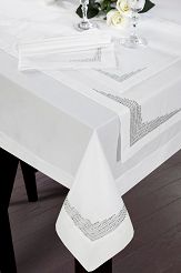 Obrus dekoracyjny KLARA 150x260 Eurofirany biały