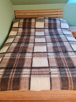 Koc wełniany żakardowy 160x200 krata kremowy brązowy