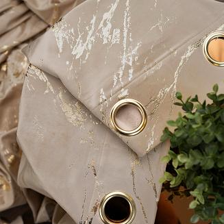 Zasłona gotowa na przelotkach MARMA 140x250 ciemnobeżowa ze złotym nadrukiem