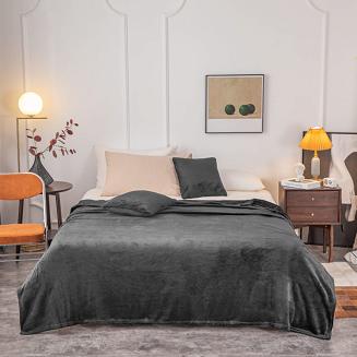 Czarny Koc Z Mikrofibry 250x300 Solo  XXL