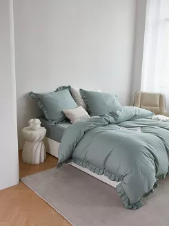 Pościel satyna bawełniana 160x200 Ruffy Premium szałwiowa z falbanką