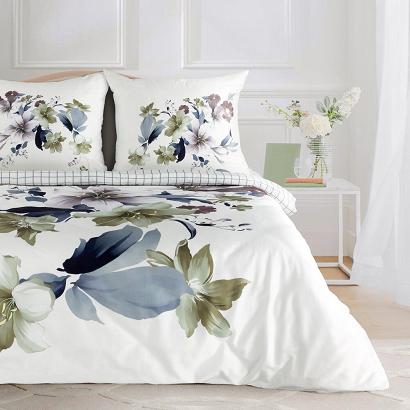 Pościel z makosatyny SOFIA 160x200 Eurofirany biała ciemnoniebieska duże malarskie kwiaty kratka