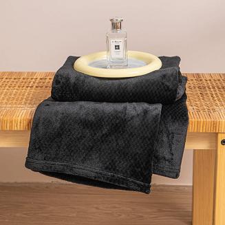 Koc narzuta z mikrofibry na fotel WILLY 70x150 czarna