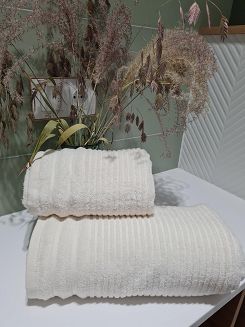 Ręcznik bawełniany SAMMY 70x140 Eurofirany kremowy wytłaczane pasy