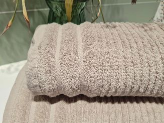 Ręcznik bawełniany SAMMY 70x140 Eurofirany beżowy wytłaczane pasy