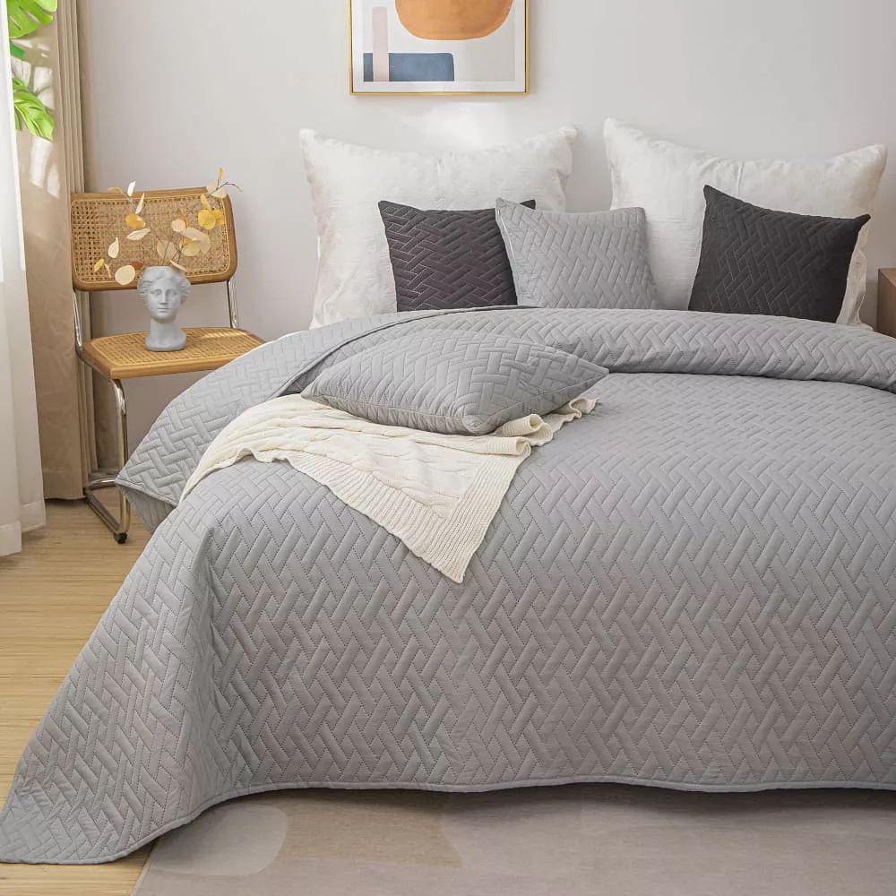Narzuta dekoracyjna DASH 240x260 pikowana szara