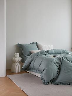 Pościel satyna bawełniana 140x200 Ruffy Premium szałwiowa z falbanką