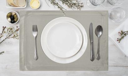 Serwetka dekoracyjna MELINDA 40x30 x4 z welwetu srebrna z ozdobną listwą