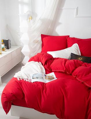 Pościel Queen 220x200 czerwona ze złotą lamówką bizą