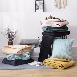 Narzuta dekoracyjna MOXIE 200x220 velvet czarna