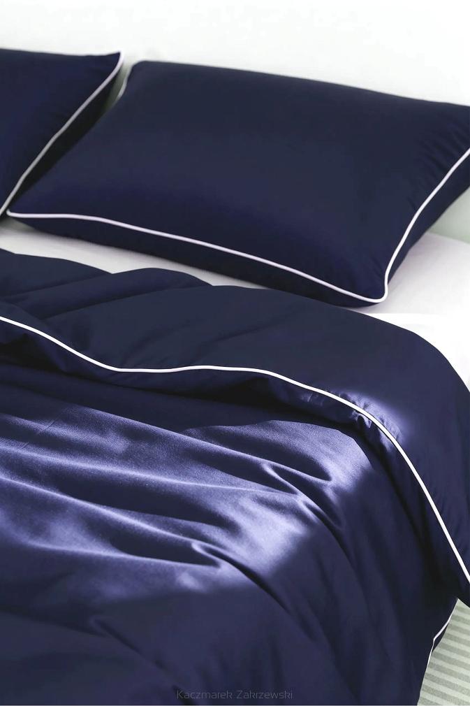 Pościel bambusowa 160x200 granatowa z białą bizą