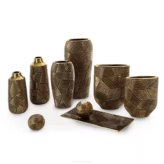 Wazon dekoracyjny EMMI 13X13X30 Eurofirany czarny z wytłaczanym złotym wzorem