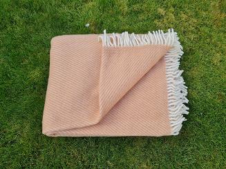 Koc z wełny nowozelandzkiej MAGDA 150x200 diagonalny toffi