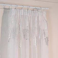 Firana gotowa na taśmie MARIETTA 140x250 biała ze srebrnym zdobieniem