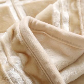 Koc akrylowy tłoczony VITO 160x200 geometryczny wzór beżowy