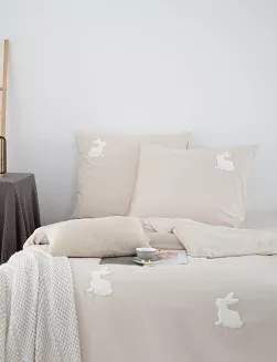 Beżowa Dekoracyjna Pościel w Króliczki 220x200 CUTY