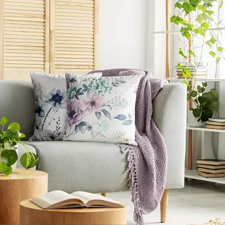 Poszewka dekoracyjna MINK 45x45 Eurofirany biała z nadrukiem fioletowych i miętowych kwiatów