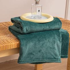 Koc narzuta z mikrofibry na fotel WILLY 70x150 butelkowa zieleń