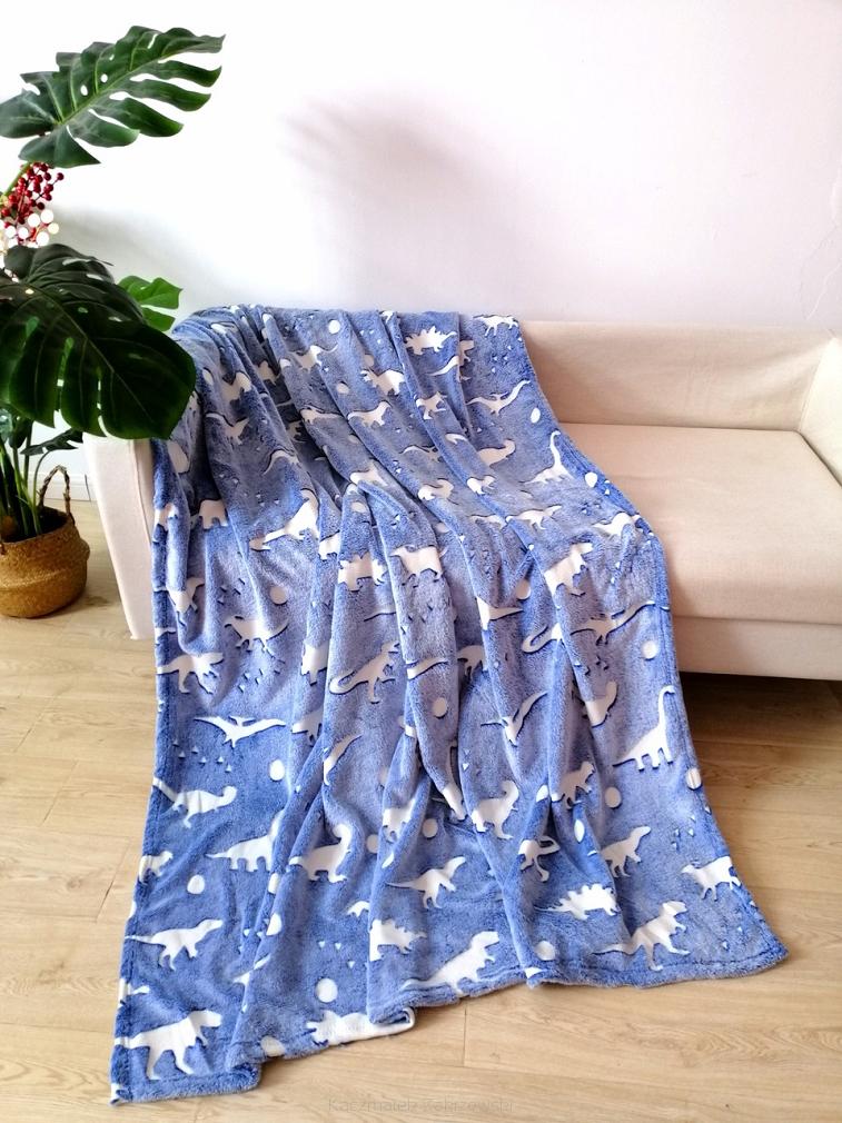 Koc świecący w ciemności 150x200 fluorescencyjny dinozaury biały niebieski