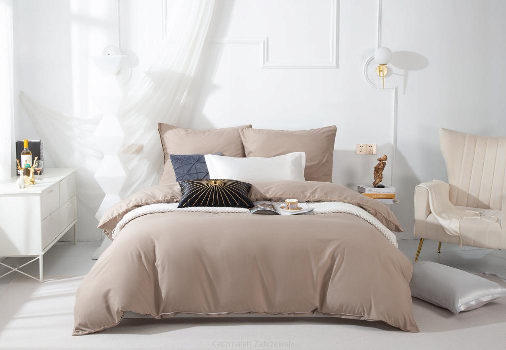 Pościel Queen 160x200 beżowa ze złotą lamówką bizą