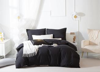 Pościel Queen 160x200 czarna ze złotą lamówką bizą