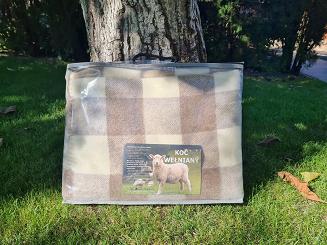 Koc wełniany z frędzlami 150x200 wełna nowozelandzka krata szachownica brązowa ekri