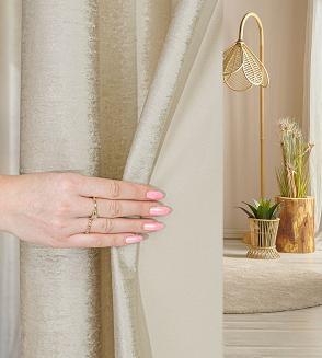 Zasłona gotowa na przelotkach ELEONORA 140x250 ciemnobeżowa ze złotym nadrukiem