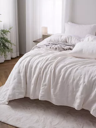 Narzuta dekoracyjna muślinowa struktura Stella 220x200 kremowa z haftem krzyżyków
