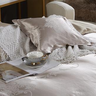 Ekskluzywna Pościel Atłasowa Z Haftem 160x200 AT015