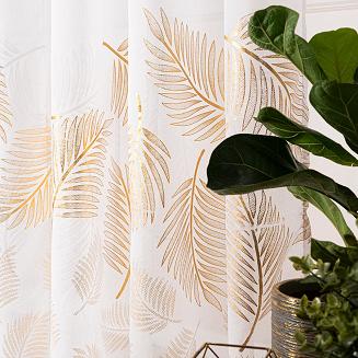 Firana gotowa na taśmie MARIETTA 140x250 biała ze złotym zdobieniem