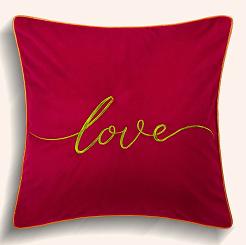 Poszewka dekoracyjna Love 45x45 welurowa czerwona ze złotym haftem