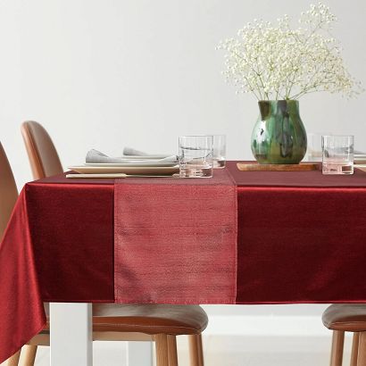 Obrus dekoracyjny GLAMO 140x220 Eurofirany bordowy z błyszczącą szarfą