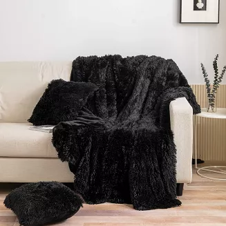 Koc narzuta na łóżko YETI 150x200 włochacz o strukturze futra czarny