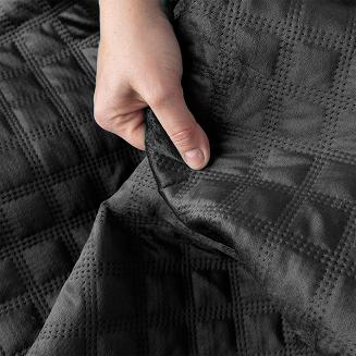 Narzuta dekoracyjna VELVI 220x240 pikowana w geometryczny wzór czarna