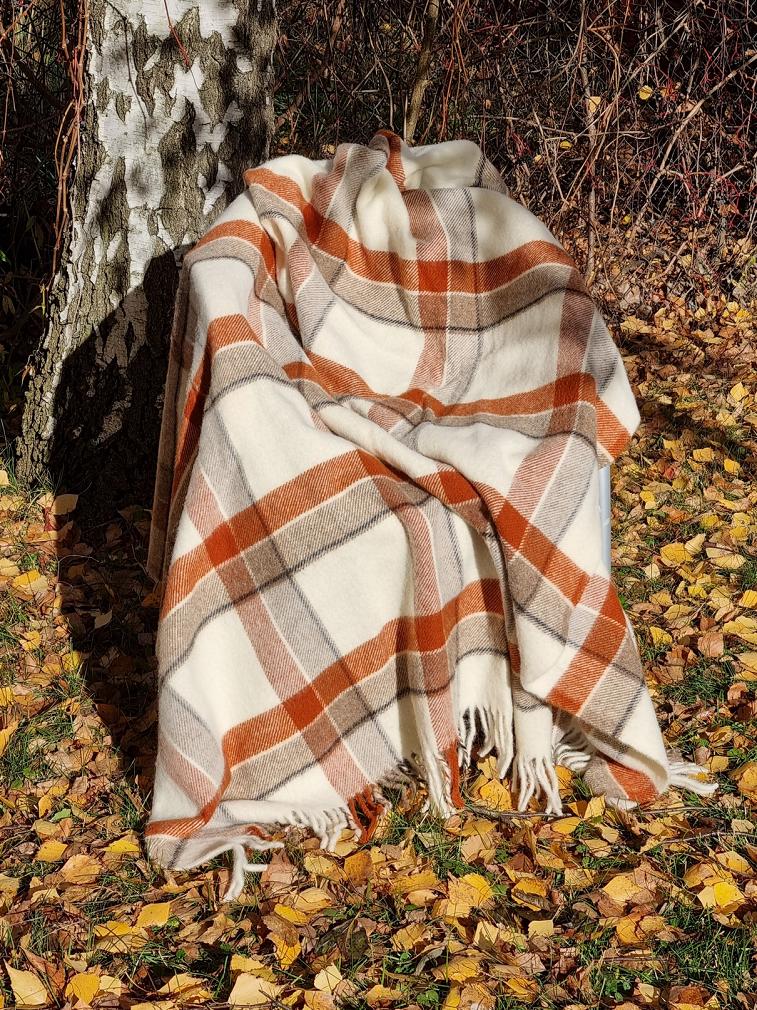 Koc wełniany z frędzlami 150x200 wełna nowozelandzka krata terakota beżowy ekri